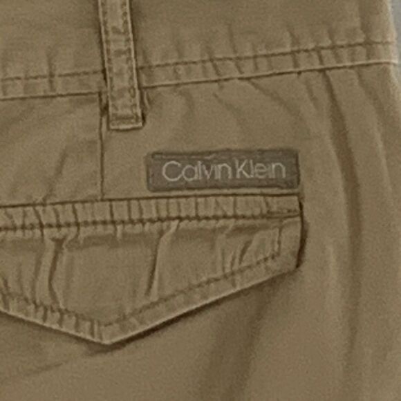 Calvin Klein Jeans cargo shorts - Picture 4 of 5